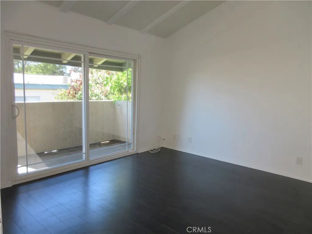 10636 Woodley 34, Granada Hills, CA 91344