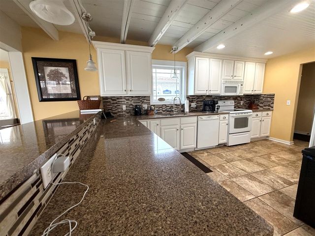 11362 E Shore Drive, Delton, MI 49046