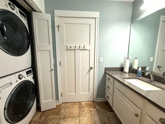 11362 E Shore Drive, Delton, MI 49046