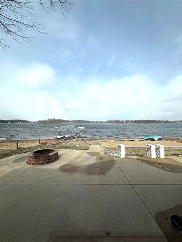 11362 E Shore Drive, Delton, MI 49046