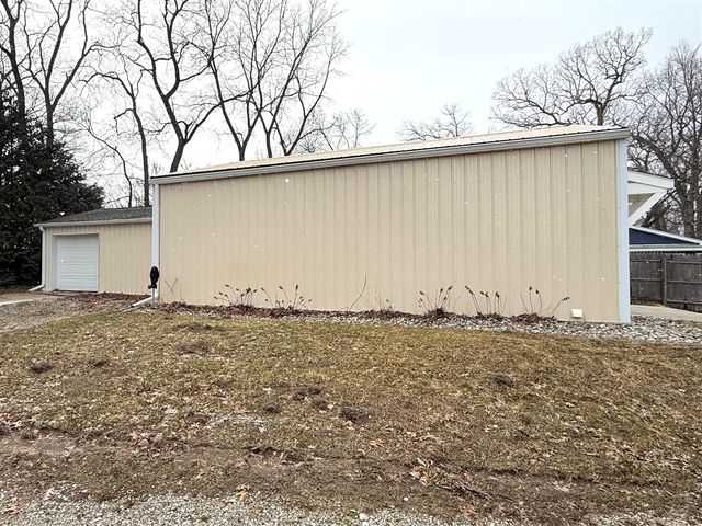 11362 E Shore Drive, Delton, MI 49046