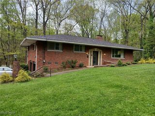 1050 Park Circle, Girard, OH 44420