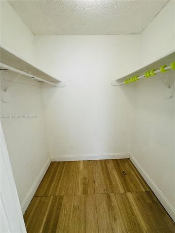 486 NW 165th St Rd B-201, Miami, FL 33169