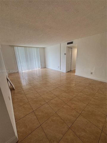 486 NW 165th St Rd B-201, Miami, FL 33169
