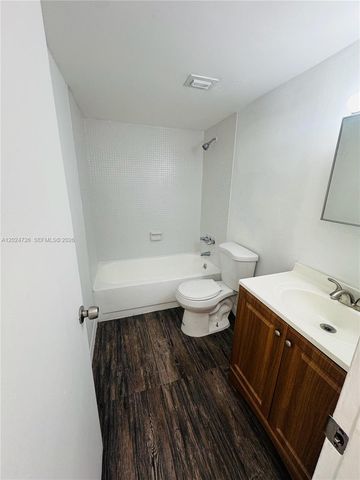 486 NW 165th St Rd B-201, Miami, FL 33169