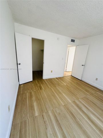 486 NW 165th St Rd B-201, Miami, FL 33169