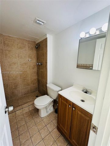 486 NW 165th St Rd B-201, Miami, FL 33169