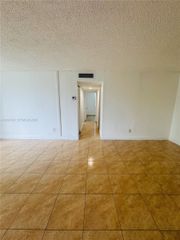 486 NW 165th St Rd B-201, Miami, FL 33169