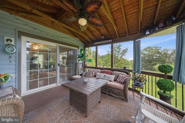 21900 HUNTMASTER DR, Gaithersburg, MD 20882