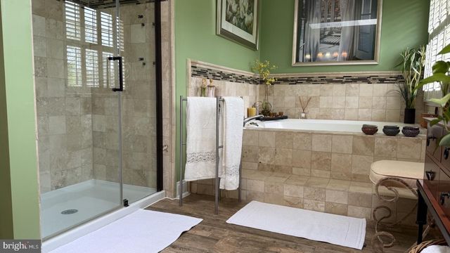 21900 HUNTMASTER DR, Gaithersburg, MD 20882