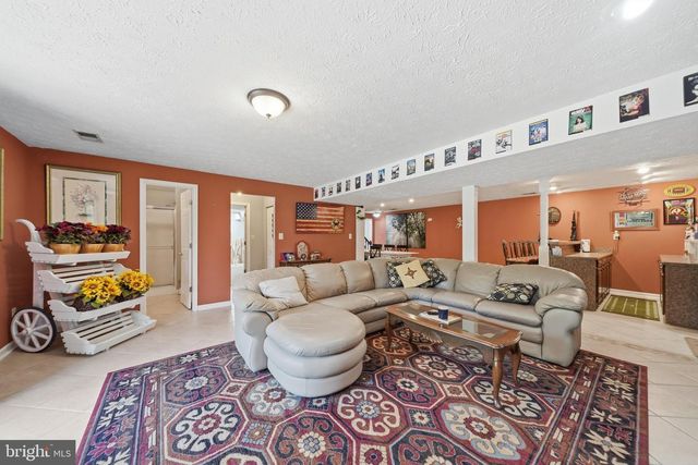 21900 HUNTMASTER DR, Gaithersburg, MD 20882