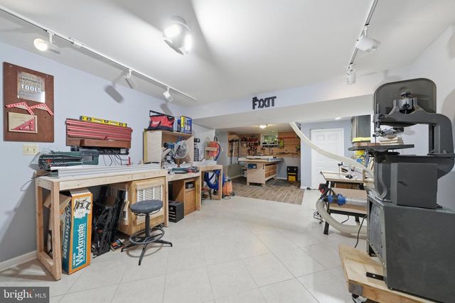21900 HUNTMASTER DR, Gaithersburg, MD 20882