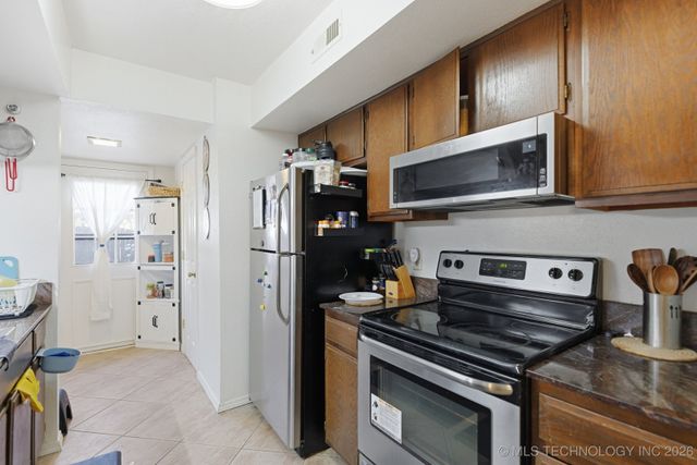 6514 S Memorial Drive J, Tulsa, OK 74133