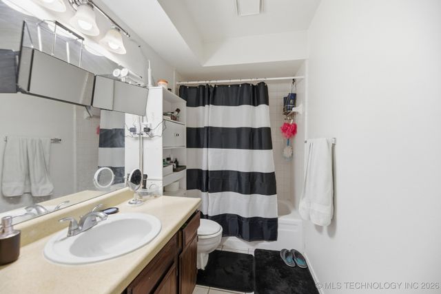 6514 S Memorial Drive J, Tulsa, OK 74133