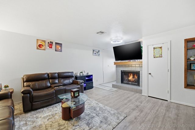 6514 S Memorial Drive J, Tulsa, OK 74133