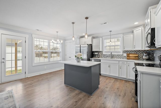 893 Limestone Way, Clarksville, TN 37043
