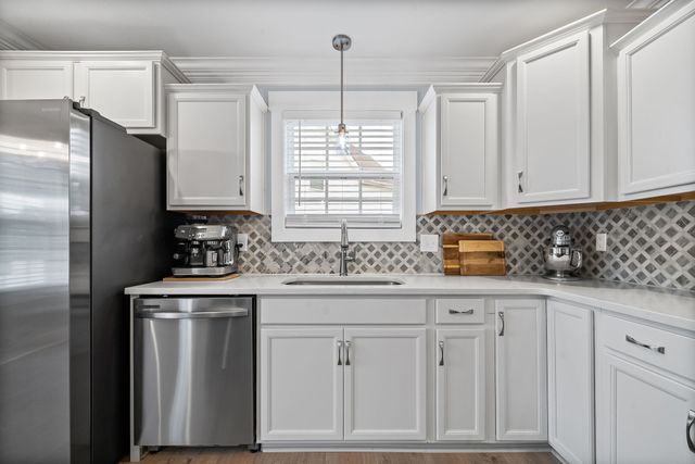 893 Limestone Way, Clarksville, TN 37043
