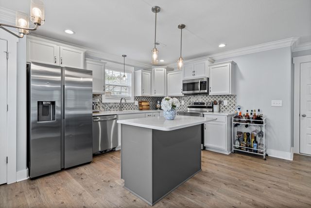 893 Limestone Way, Clarksville, TN 37043