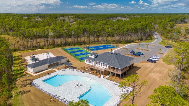 140 Flora Lane, Freeport, FL 32439