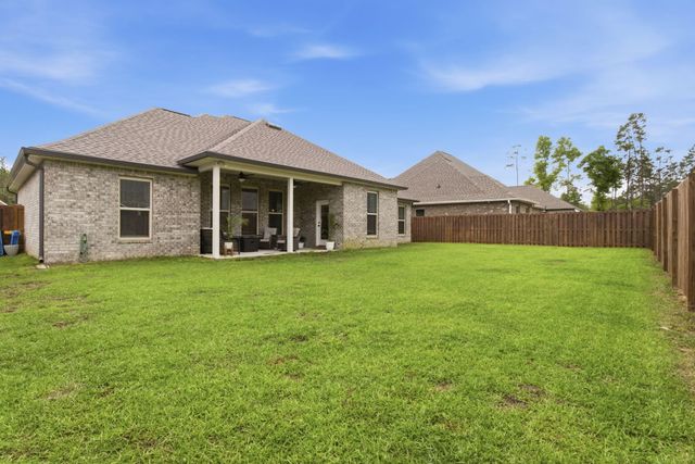 140 Flora Lane, Freeport, FL 32439