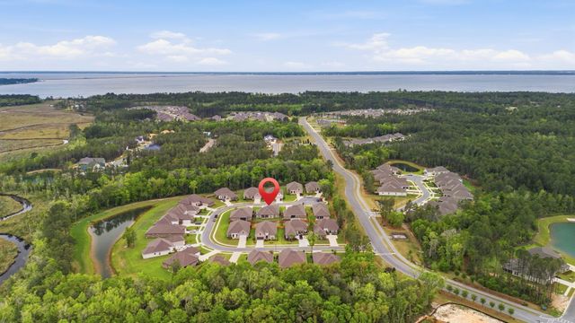 140 Flora Lane, Freeport, FL 32439