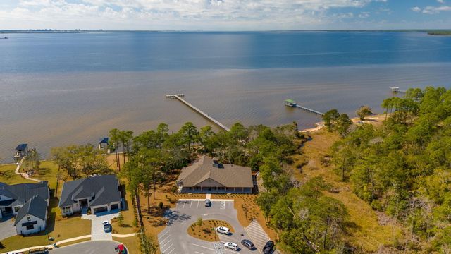140 Flora Lane, Freeport, FL 32439