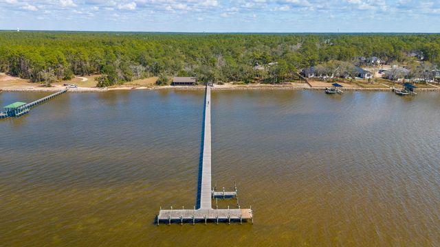 140 Flora Lane, Freeport, FL 32439