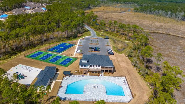 140 Flora Lane, Freeport, FL 32439