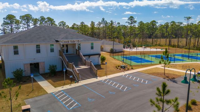 140 Flora Lane, Freeport, FL 32439