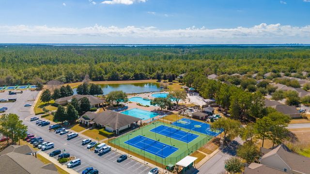 140 Flora Lane, Freeport, FL 32439