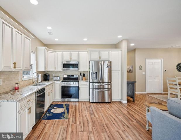 1405 BOUDINOT AVE, Burlington, NJ 08016