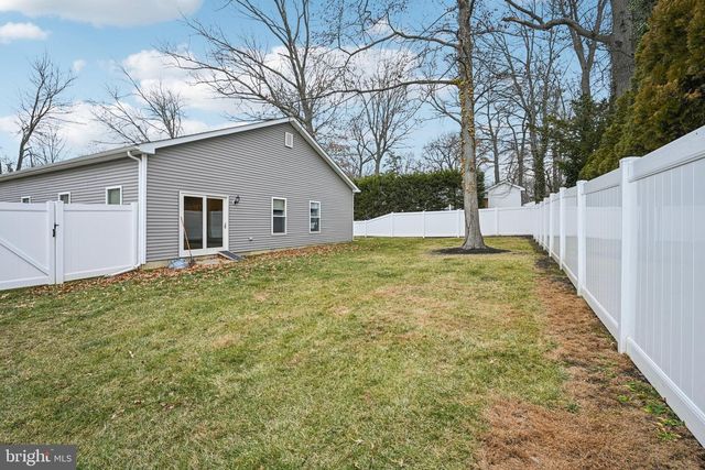 1405 BOUDINOT AVE, Burlington, NJ 08016