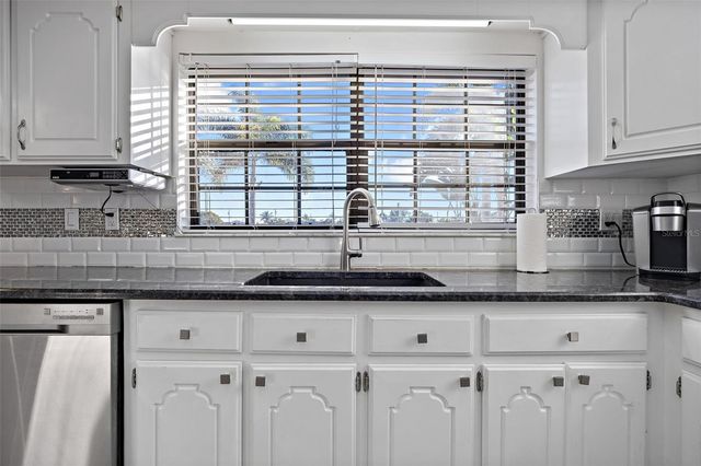 5702 RIDDLE ROAD, Holiday, FL 34690