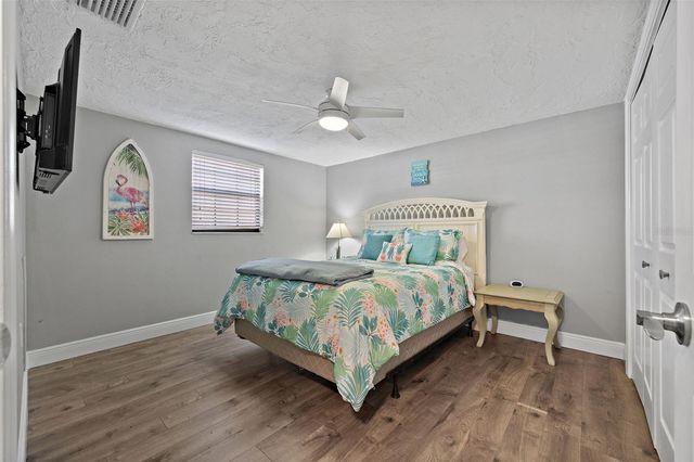 5702 RIDDLE ROAD, Holiday, FL 34690