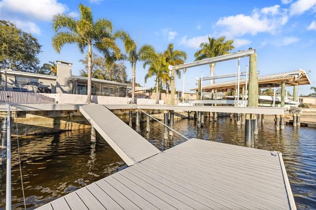 5702 RIDDLE ROAD, Holiday, FL 34690