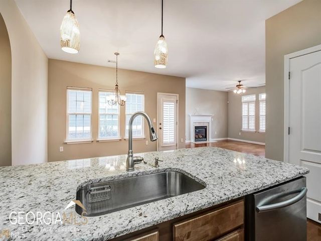 54 Medallion Park Park, Newnan, GA 30265
