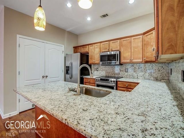 54 Medallion Park Park, Newnan, GA 30265