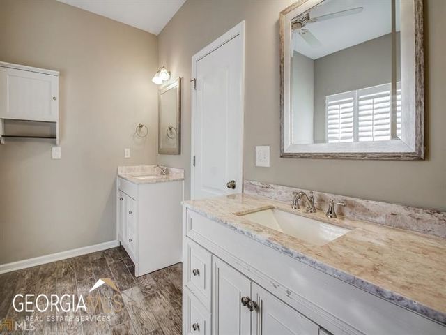 54 Medallion Park Park, Newnan, GA 30265