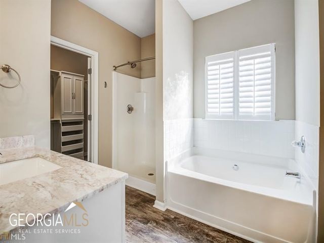 54 Medallion Park Park, Newnan, GA 30265