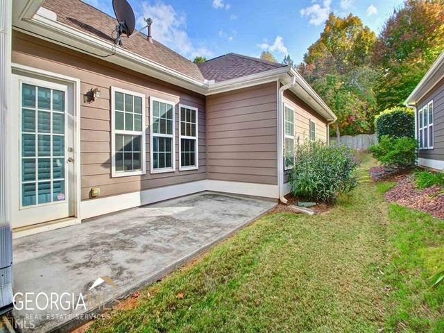 54 Medallion Park Park, Newnan, GA 30265