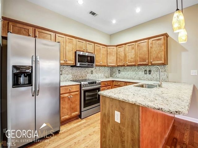 54 Medallion Park Park, Newnan, GA 30265
