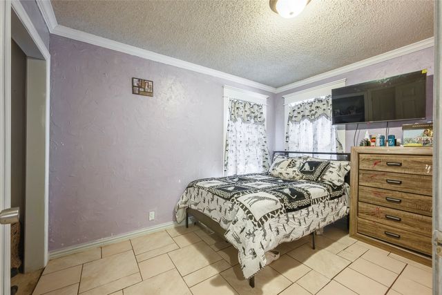 1616 Beaumont Street, Fort Worth, TX 76106