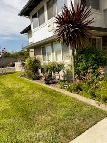 1860 St. John Rd., M15-32C, Seal Beach, CA 90740