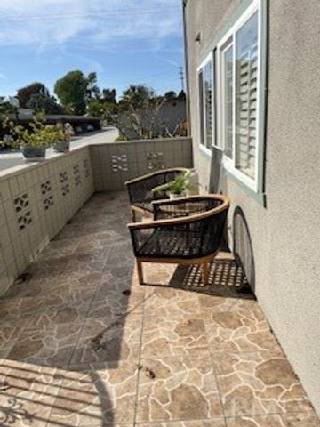 1860 St. John Rd., M15-32C, Seal Beach, CA 90740