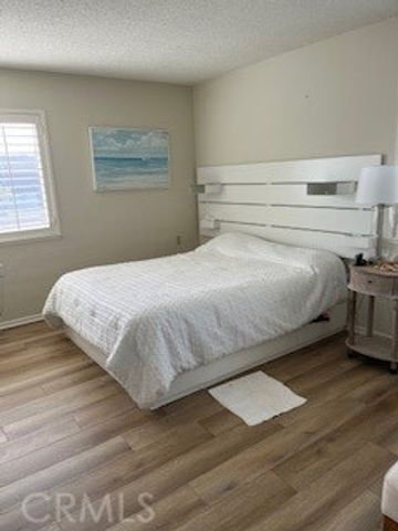 1860 St. John Rd., M15-32C, Seal Beach, CA 90740
