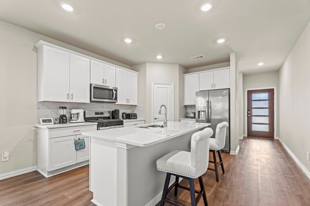 2275 Cliff Springs Drive, Forney, TX 75126