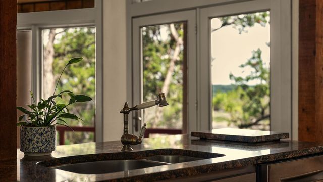 521 Rancho Grande DR, Wimberley, TX 78676