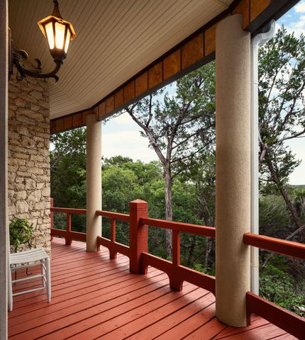 521 Rancho Grande DR, Wimberley, TX 78676