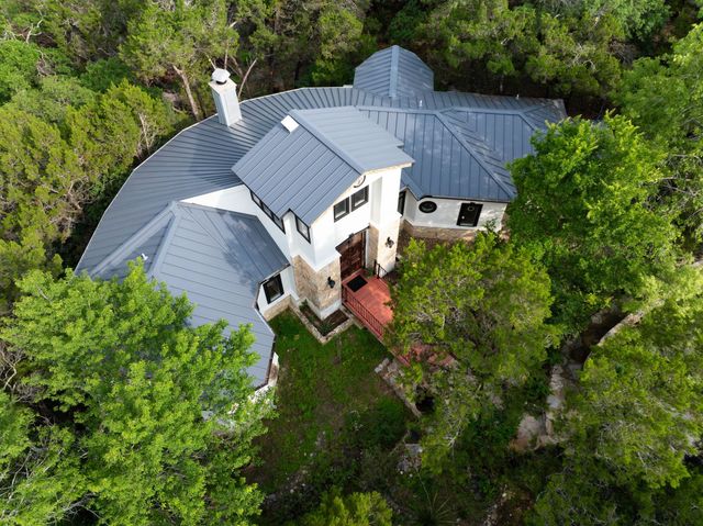 521 Rancho Grande DR, Wimberley, TX 78676
