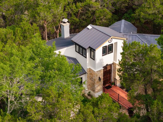 521 Rancho Grande DR, Wimberley, TX 78676